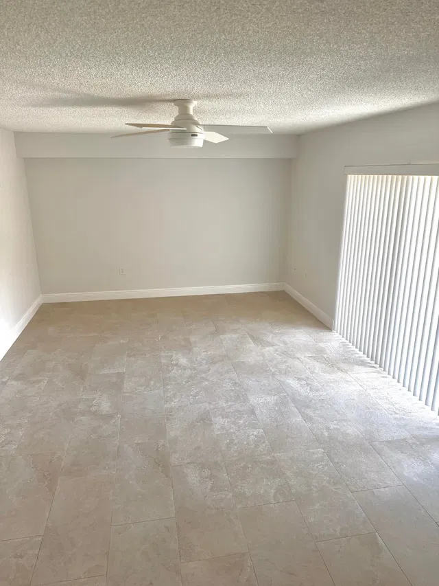 Residence photo 4