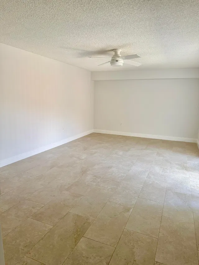 Residence photo 5