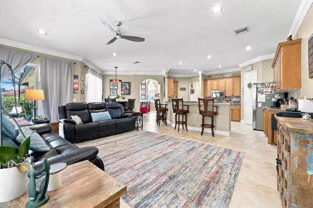 Residence photo 5
