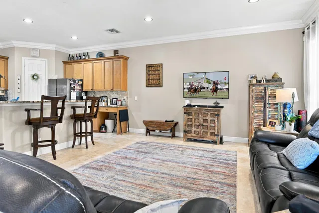 Residence photo 6