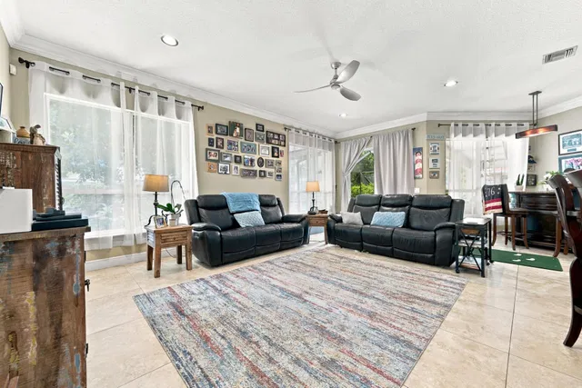 Residence photo 9
