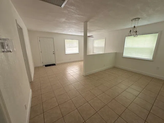 Residence photo 9