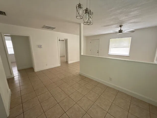 Residence photo 16