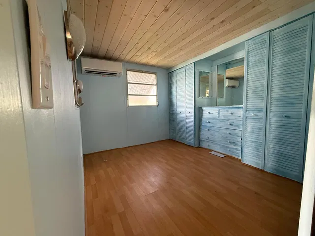  Unit E photo 18