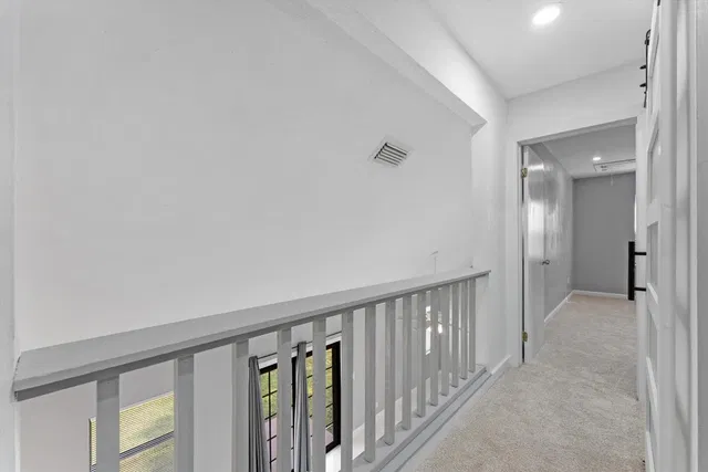 Residence photo 18