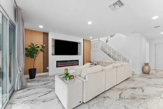 Residence photo 14