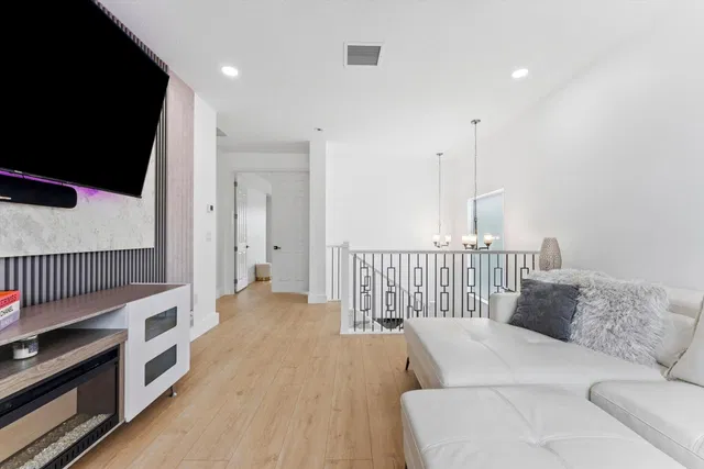 Residence photo 26