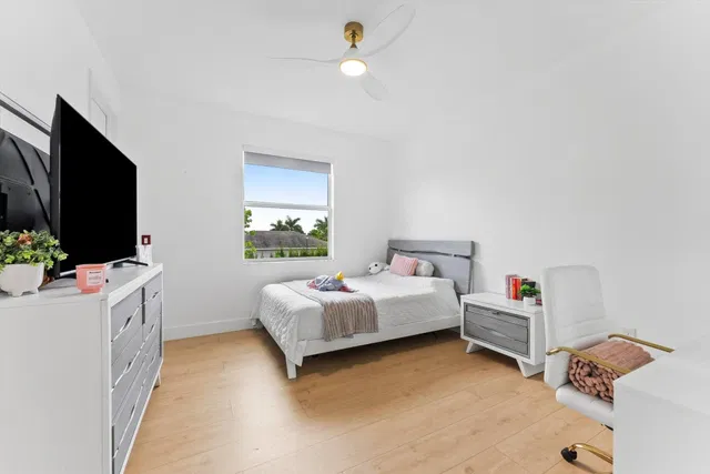 Residence photo 48