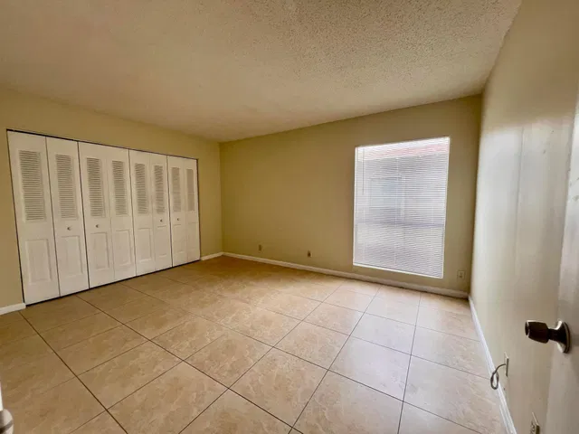 Unit B64 photo 12