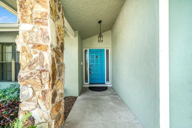  Residence photo 8