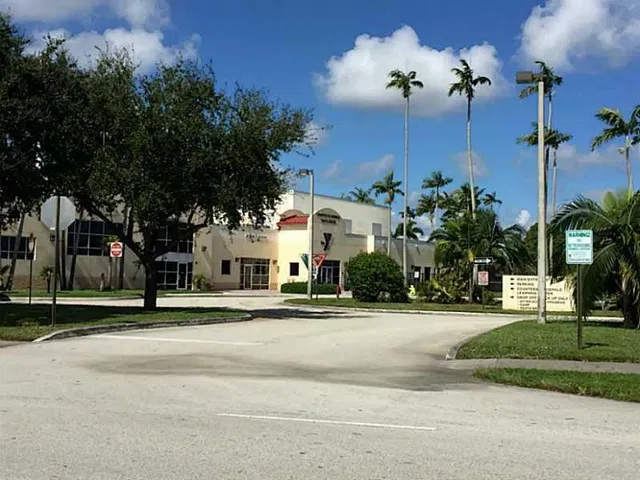 Unit 208 photo 26