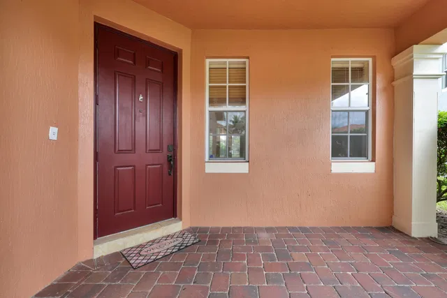 Residence photo 3