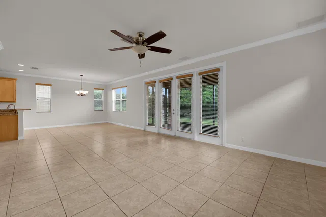 Residence photo 8