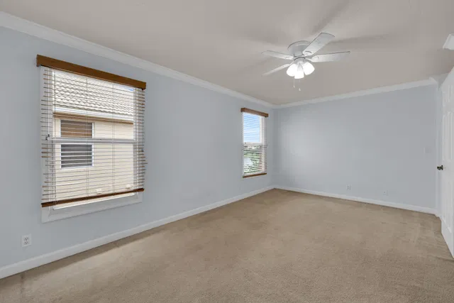 Residence photo 14