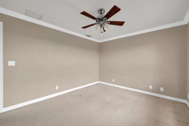 Residence photo 25