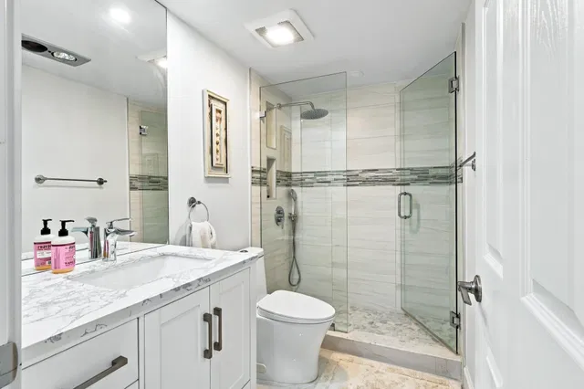 The Meridian Unit 306N photo 17