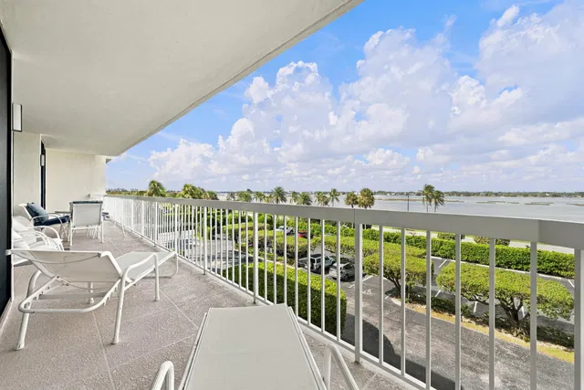 The Meridian Unit 306N photo 18