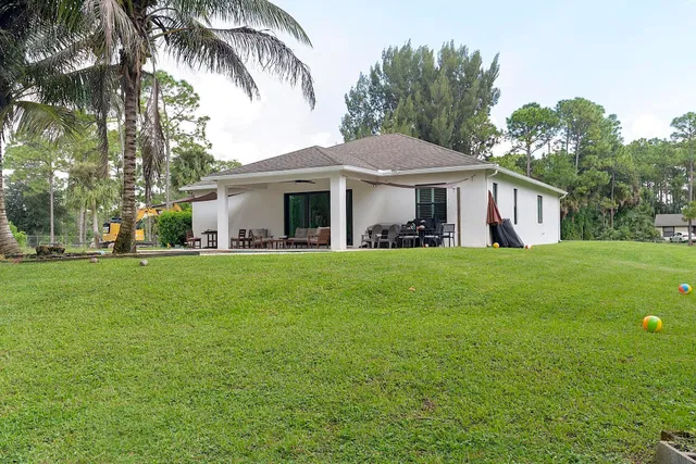 Residence photo 32