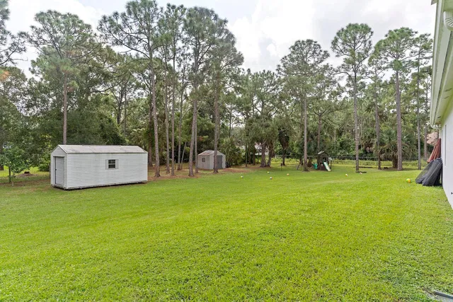 Residence photo 42