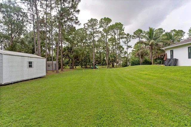 Residence photo 43