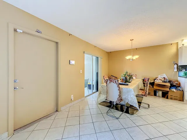 Residence photo 13