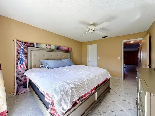 Residence photo 24