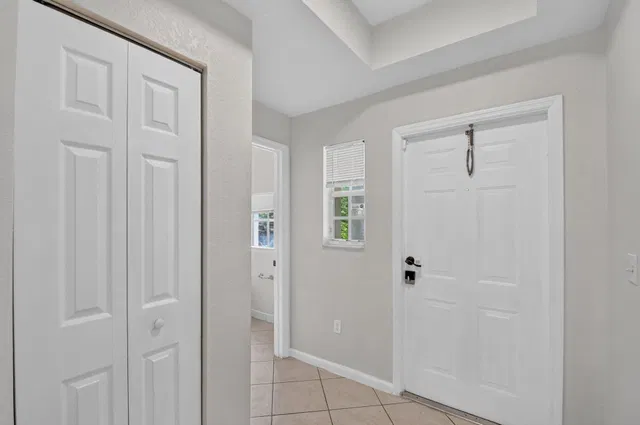 Unit 4102 photo 6