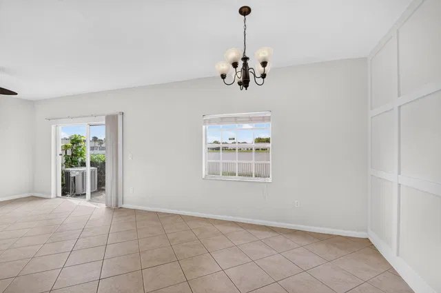 Unit 4102 photo 12