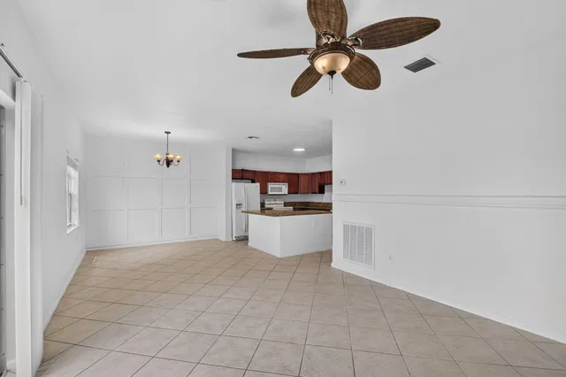 Unit 4102 photo 17