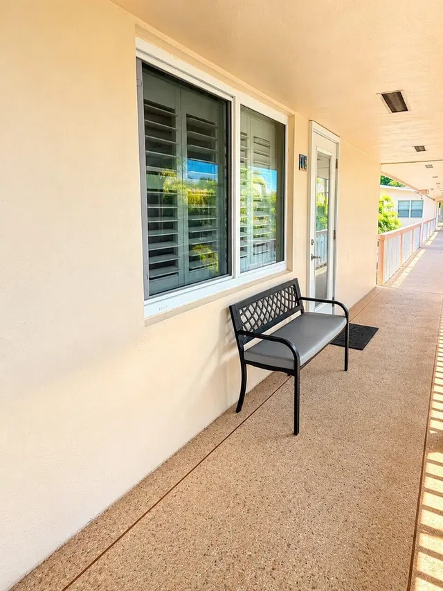 Unit 16 photo 10
