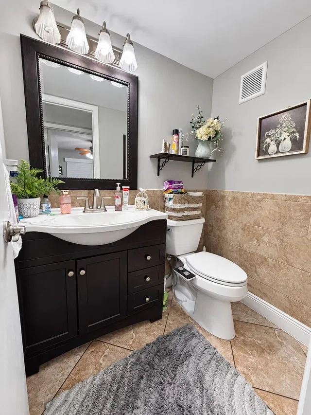 Unit 16 photo 26