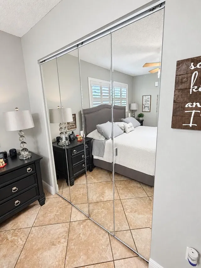 Unit 16 photo 28