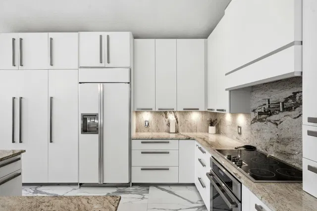 Residence photo 32