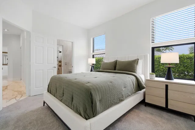 Residence photo 74