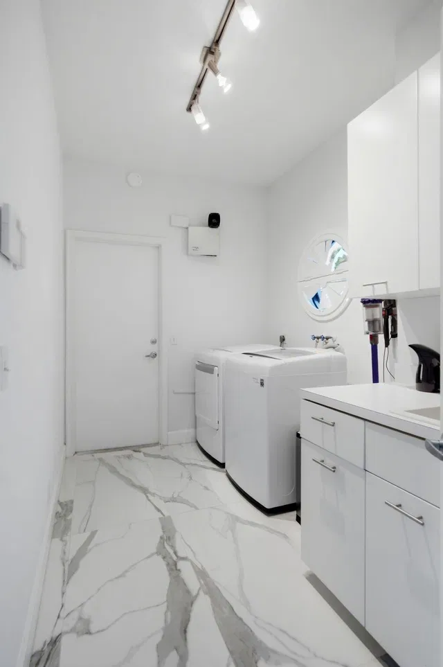 Residence photo 85
