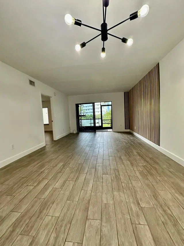 Residence photo 10