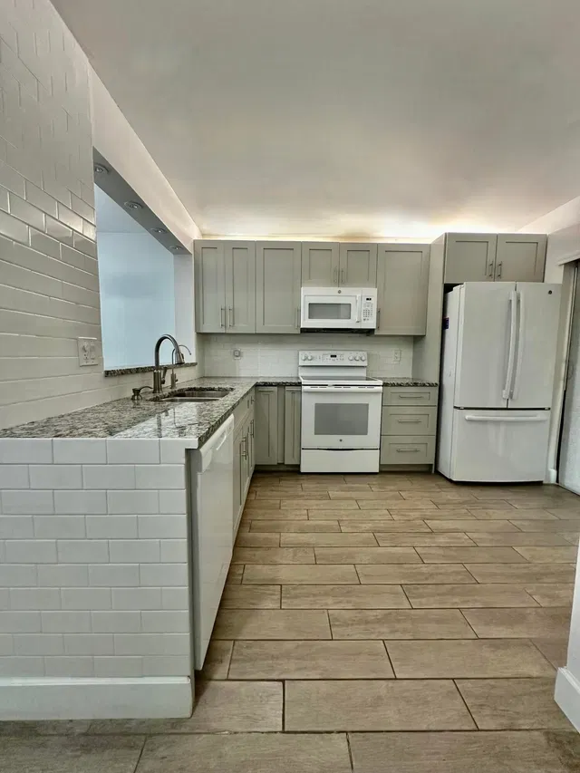 Residence photo 12