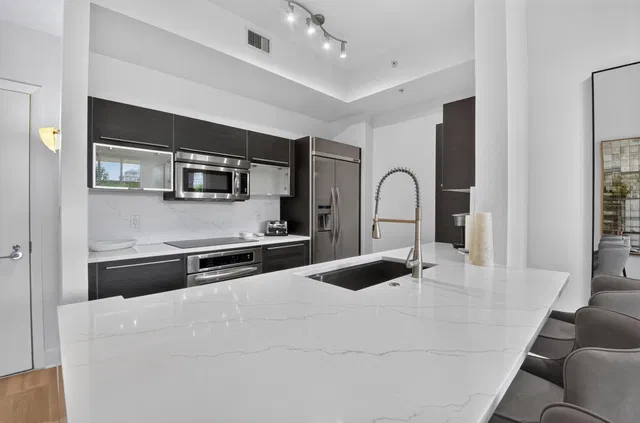 CityPlace South Tower Unit 919 photo 12