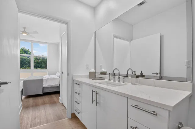 CityPlace South Tower Unit 919 photo 28