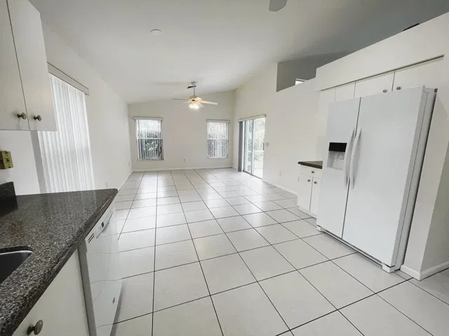  Residence photo 10