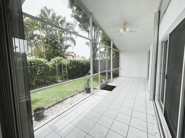  Residence photo 14