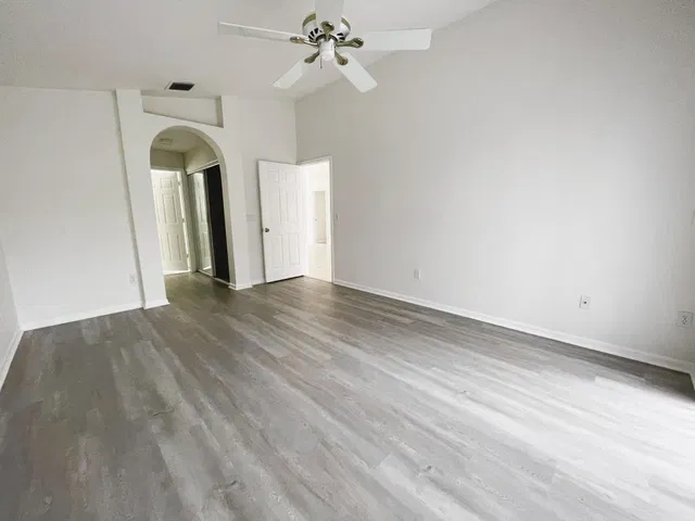  Residence photo 17