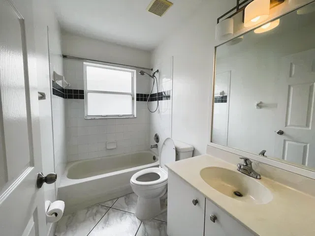  Residence photo 23