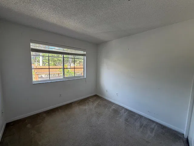 Unit 111 photo 15