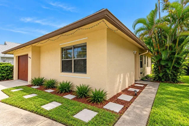  Residence photo 6