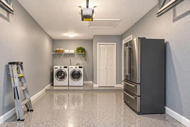  Residence photo 27