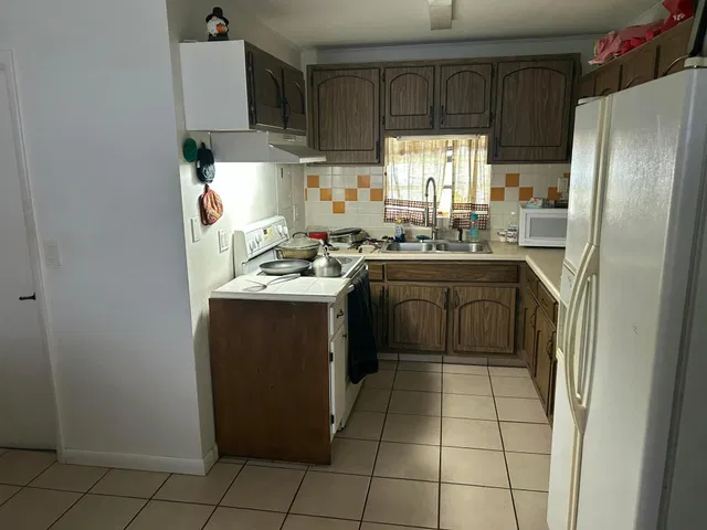 Residence photo 6