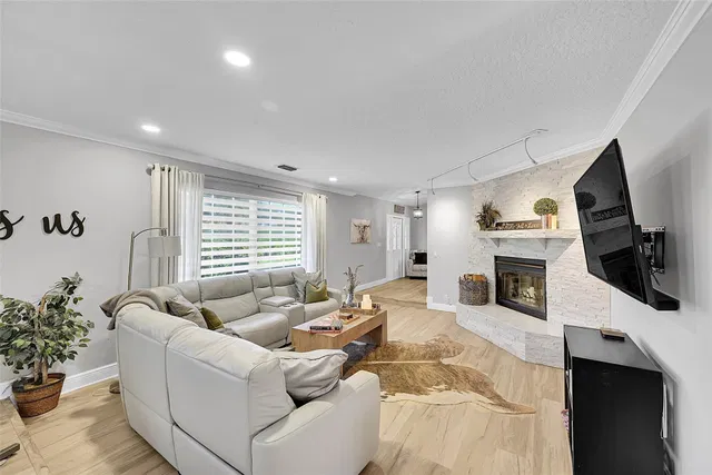 Residence photo 5