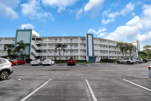 Residence photo 3