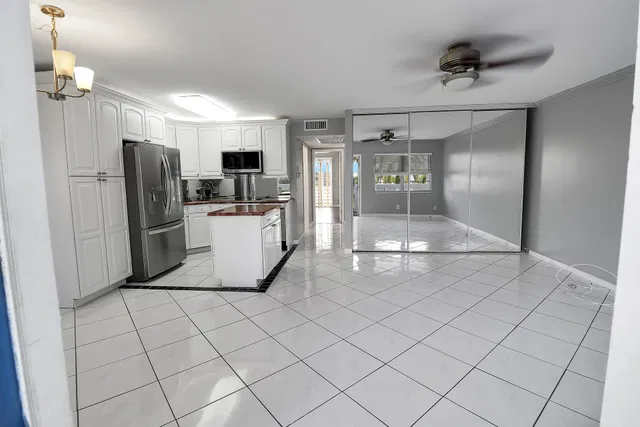 Residence photo 4